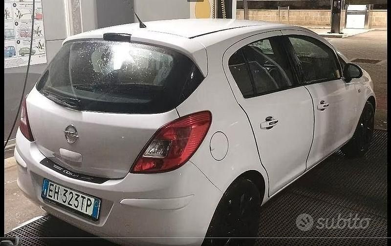 Usata Opel Corsa 2011 Bianco Utilitaria