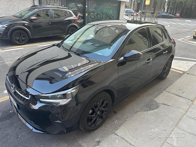 Usata Opel Corsa Design & Tech 75 CV (55 kW) 2023 Nero Berlina