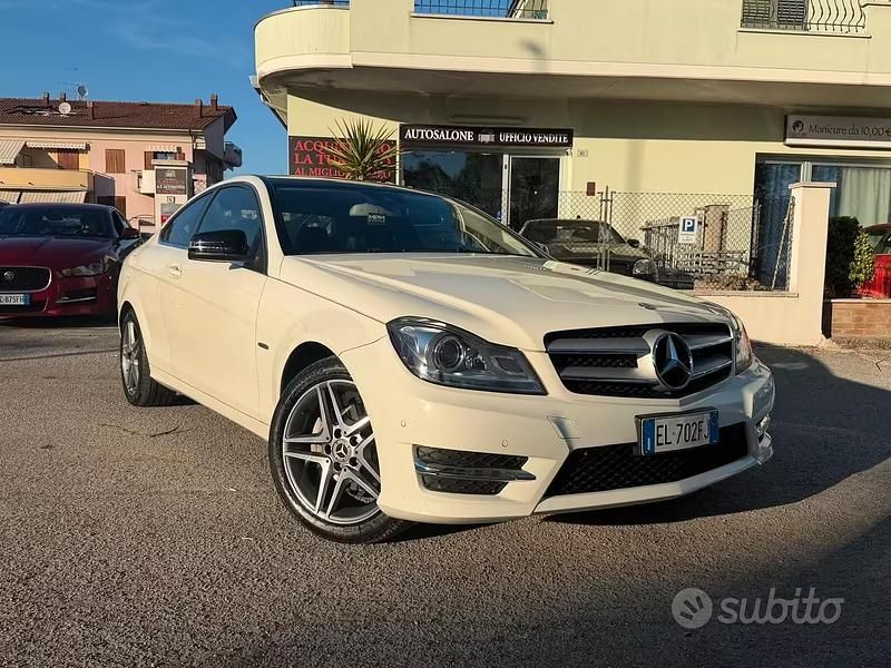 Usata Mercedes C220 Avantgarde 170 CV (125 kW) 2012 Bianco Berlina