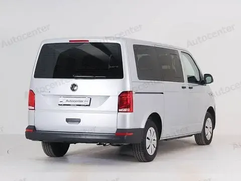 Usata VW Caravelle 150 CV (110 kW) 2023 Argento Furgone