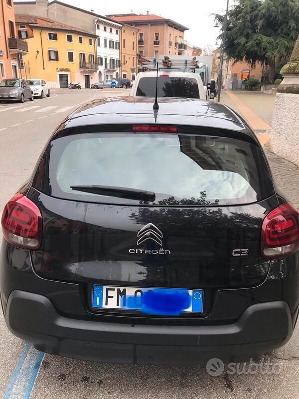 Usata Citroën C3 Feel 82 CV (60 kW) 2017 Nero Utilitaria