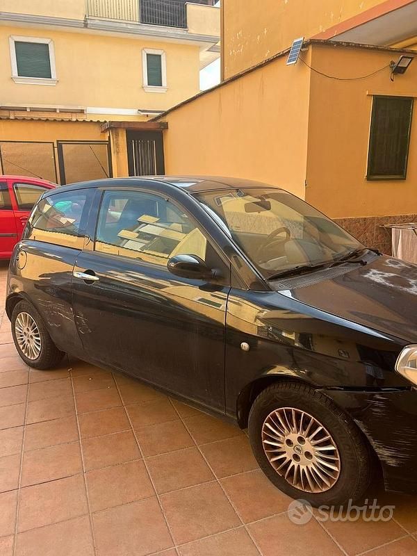 Usata Lancia Ypsilon 80 CV (58 kW) 2007 Nero Utilitaria