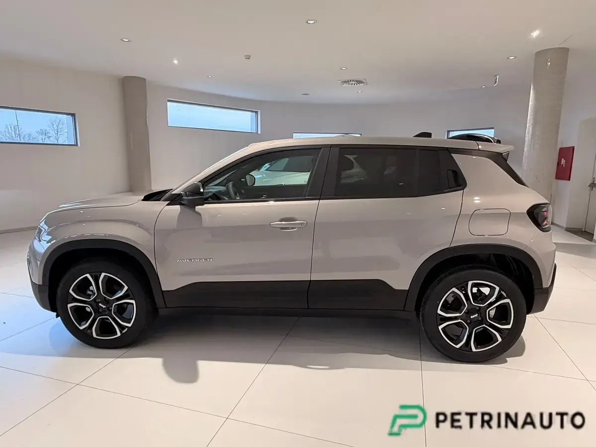 Nuova Jeep Avenger 101 CV (74 kW) 2026 Beige SUV