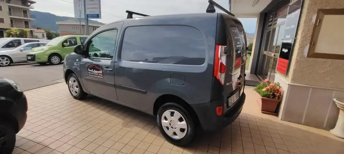 Usata Renault Kangoo 95 CV (69 kW) 2021 Grigio Monovolume