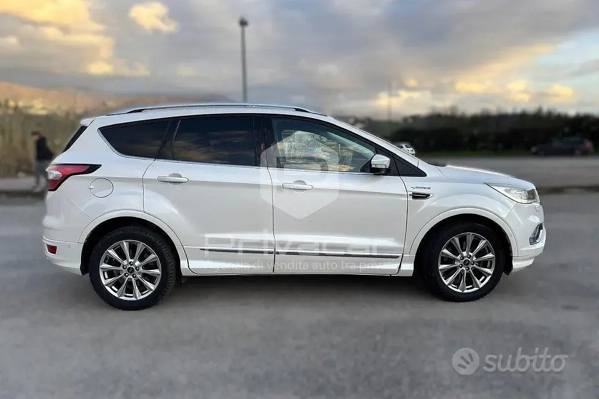 Usata Ford Kuga Vignale 150 CV (110 kW) 2019 Bianco SUV