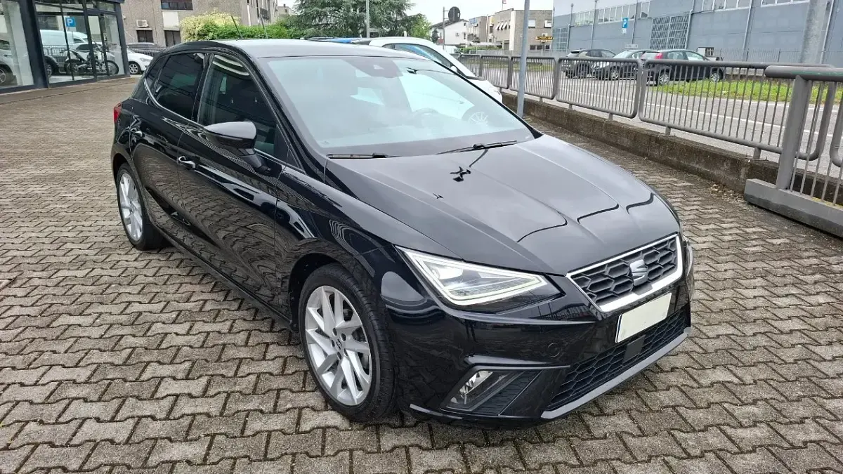 Usata Seat Ibiza 95 CV (69 kW) 2023 Nero Utilitaria