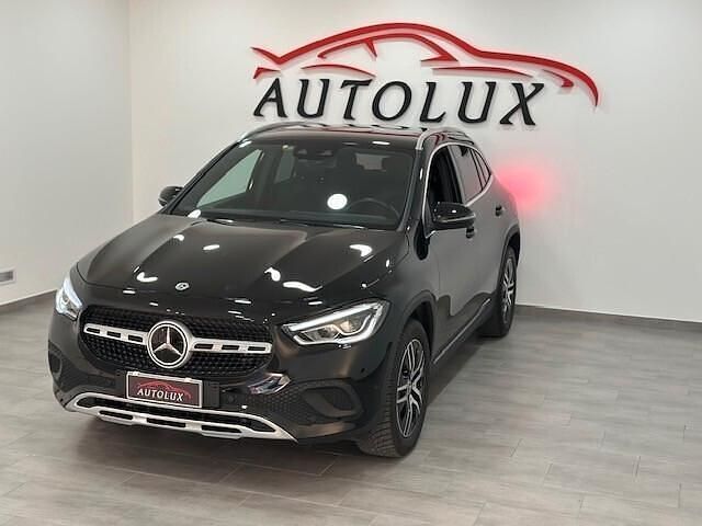 Usata Mercedes GLA200 Premium 149 CV (109 kW) 2023 Nero SUV