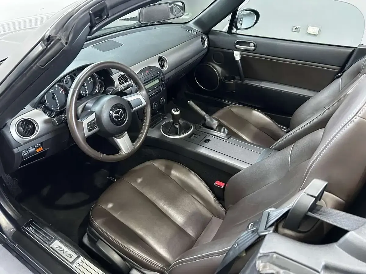 Usata Mazda MX5 160 CV (117 kW) 2009 Grigio Cabrio