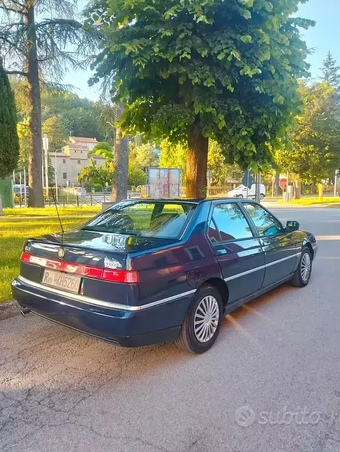 Usata Alfa Romeo 164 150 CV (110 kW) 1993 Bluazzurro Berlina