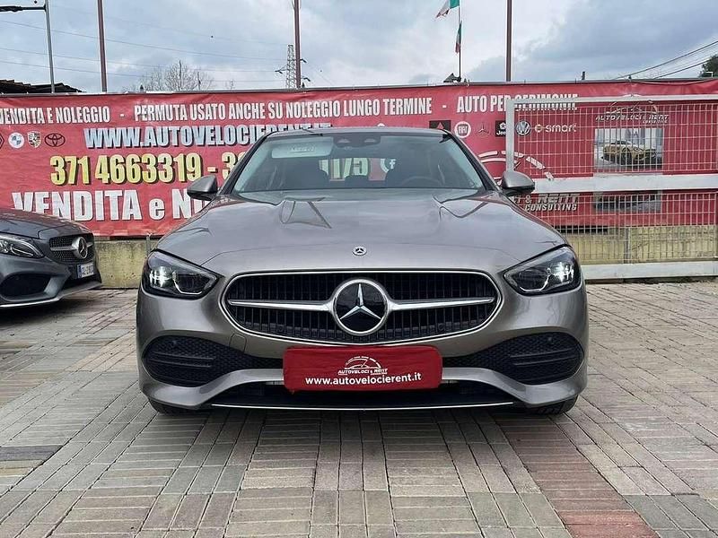 Gebraucht Mercedes C220 200 PS (147 kW) 2024 Silber Limousine