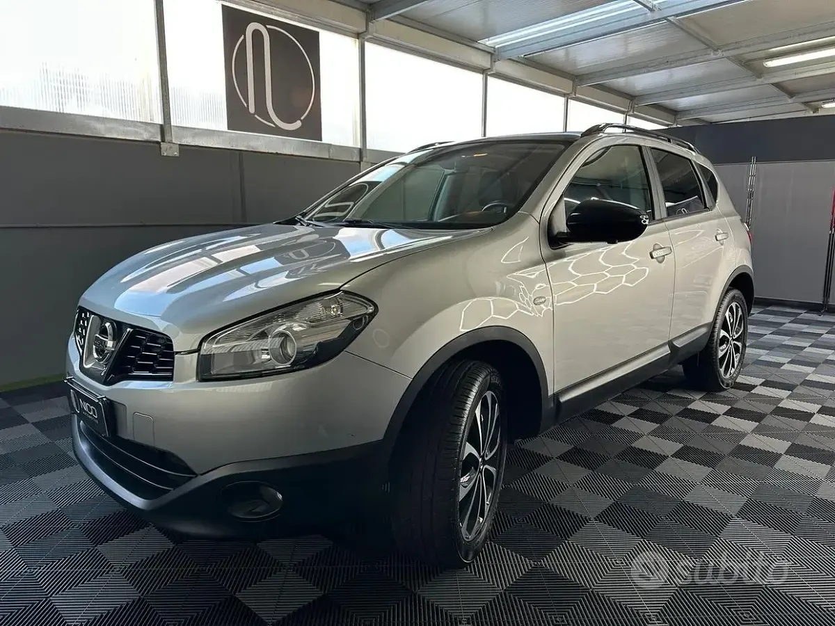 Usata Nissan Qashqai +2 Tekna 131 CV (96 kW) 2013 Grigio SUV