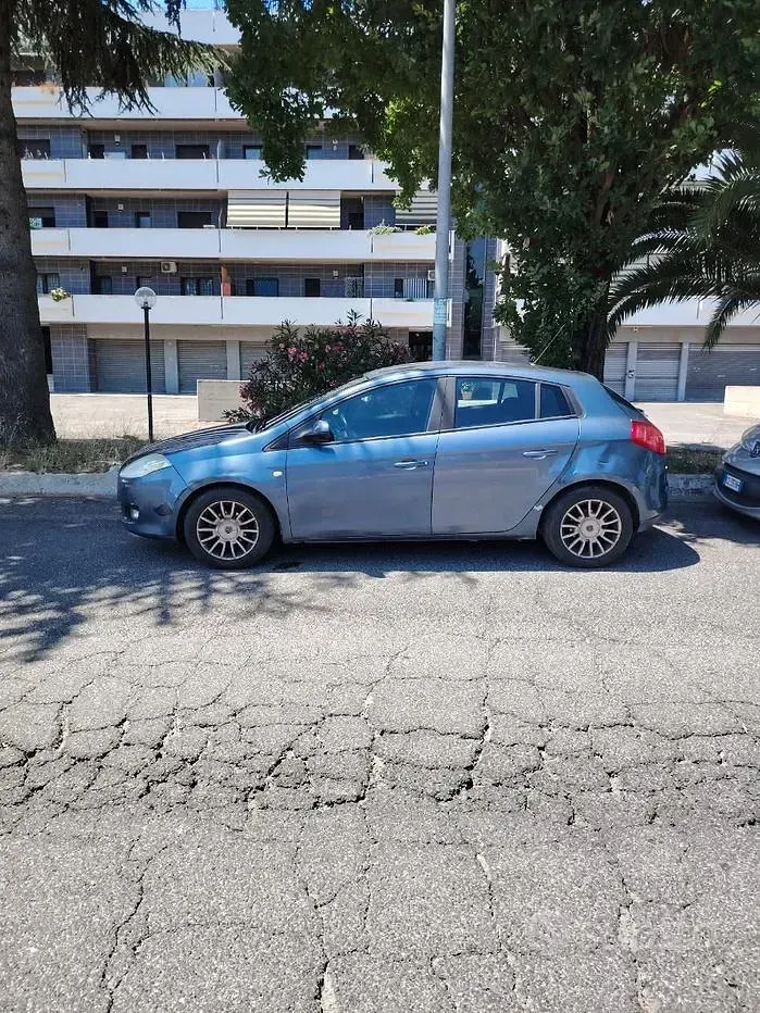 Usata Fiat Bravo 90 CV (66 kW) 2010 Utilitaria