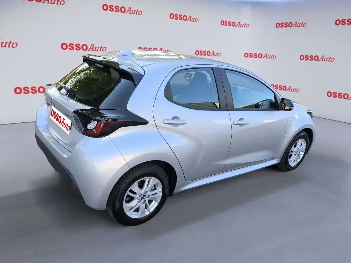 Usata Mazda 2 Center-Line 116 CV (85 kW) 2025 Argento Utilitaria