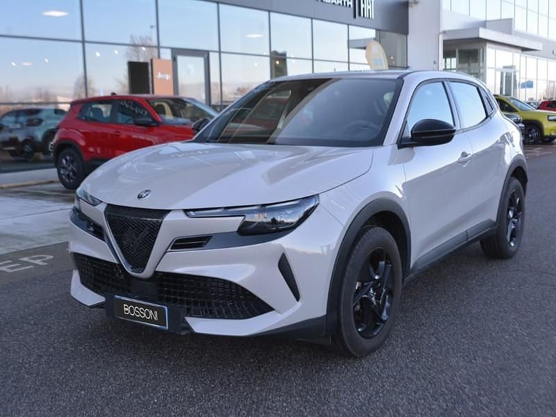 Usata Alfa Romeo Junior 145 CV (106 kW) 2025 Bianco SUV