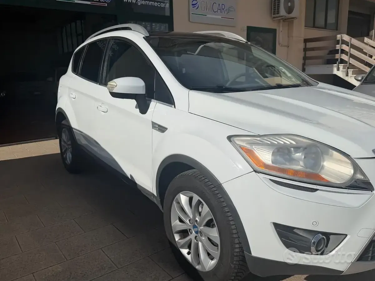 Usata Ford Kuga Titanium 163 CV (119 kW) 2011 Bianco SUV