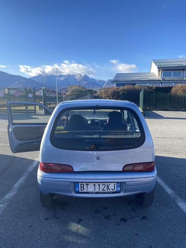 Usata Fiat 600 54 CV (39 kW) 2005 Utilitaria