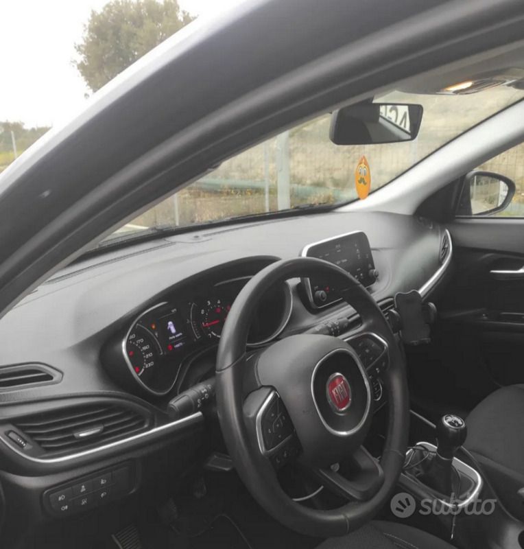 Blu Usata 2019 Fiat Tipo Tre volumi | 10.000 € (Cara) - Immagine 1/4