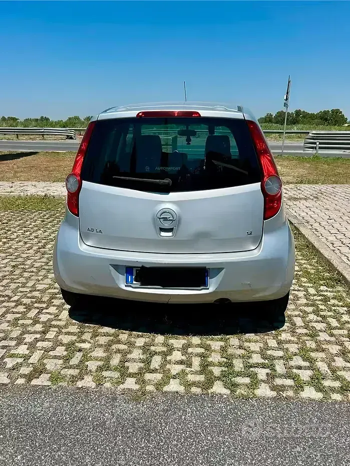 Usata Opel Agila 86 CV (63 kW) 2008 Grigio Utilitaria