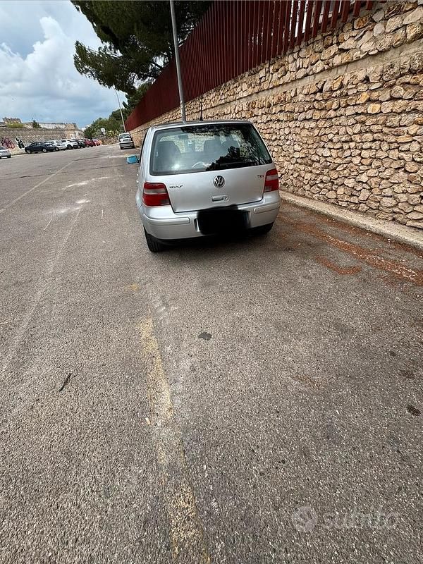 Usata VW Golf IV 130 CV (95 kW) 2002 Grigio Berlina