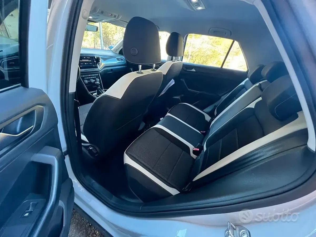Usata VW T-Roc 116 CV (85 kW) 2019 Grigio SUV