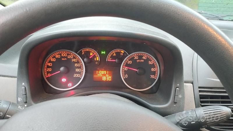 Usata Fiat Punto 2007 Bianco Utilitaria