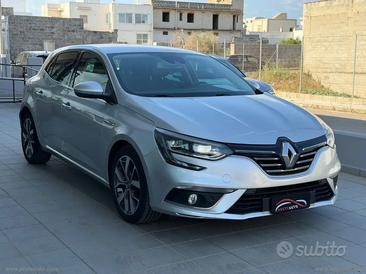 Usata Renault Mégane III Bose Edition 110 CV (80 kW) 2016 Grigio Berlina