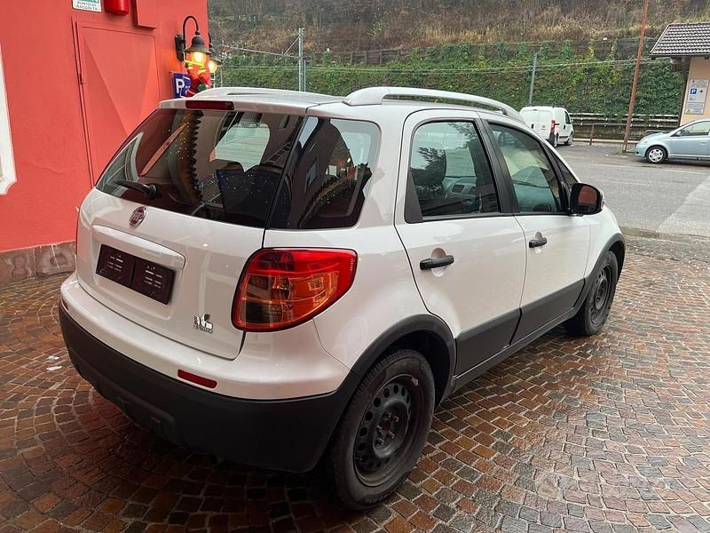 Usata Fiat Sedici 134 CV (98 kW) 2012 Bianco SUV