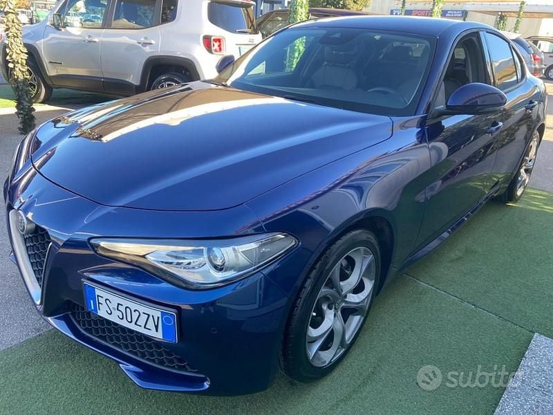 Blu Usata 2019 Alfa Romeo Giulia Tre volumi | 15.999 € (Ottimo prezzo) - Immagine 1/4