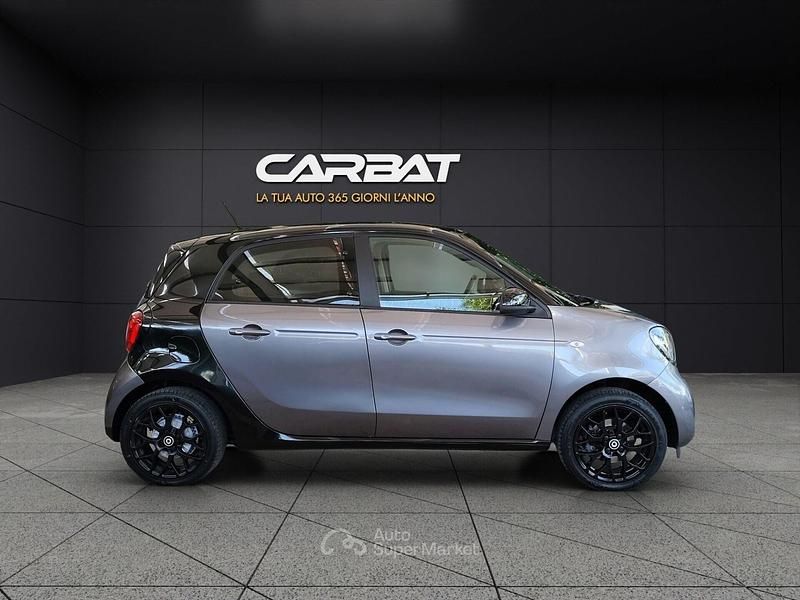 Usata Smart ForFour Passion 71 CV (52 kW) 2016 Gray Utilitaria