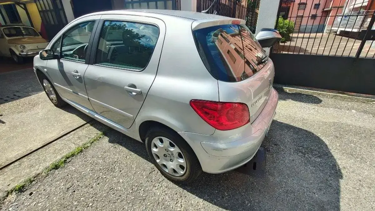 Usata Peugeot 307 109 CV (80 kW) 2006 Grigio Berlina