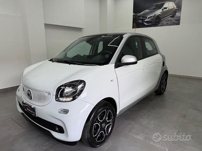 Usata Smart ForFour Electric Drive Passion 40 kW (55 CV) 2019 Bianco Berlina