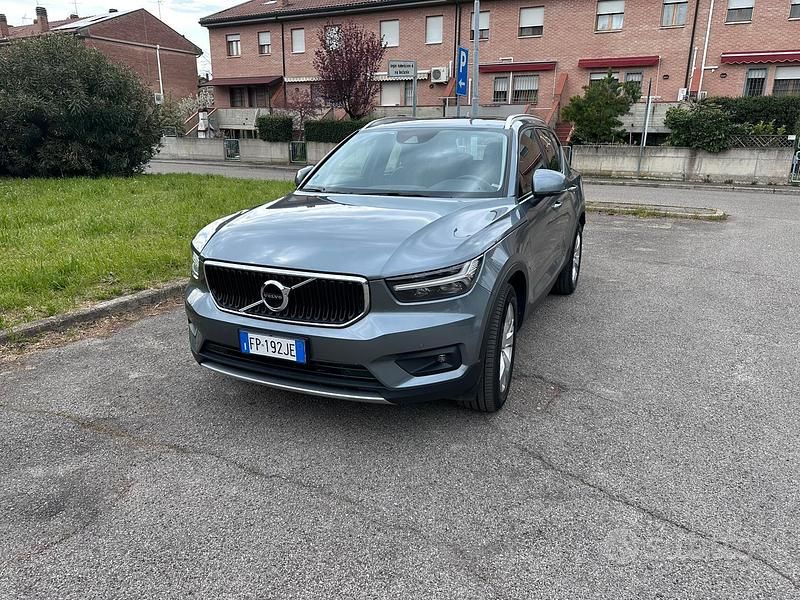 Usata Volvo XC40 Business Edition 190 CV (139 kW) 2018 Grigio SUV
