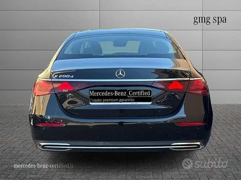 Usata Mercedes E200 Advanced 163 CV (119 kW) 2025 Nero Berlina