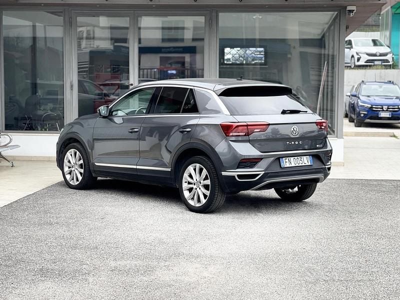 Usata VW T-Roc 150 CV (110 kW) 2018 Grigio SUV