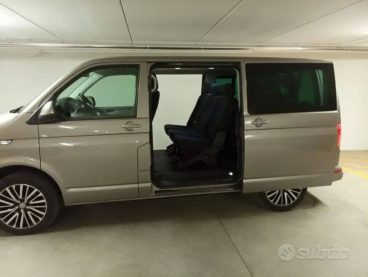 Usata VW Caravelle 150 CV (110 kW) 2020 Furgone
