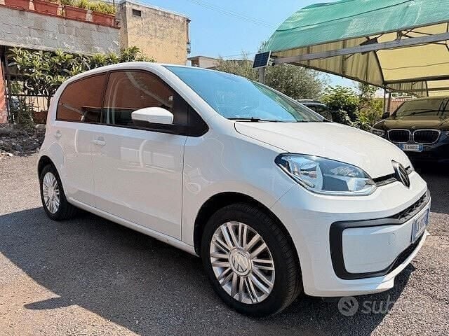 Bianco Usata 2022 VW up! move up! Due volumi | 11.699 € (Buon prezzo) - Immagine 1/4