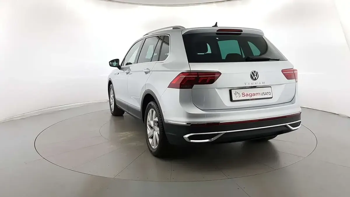 Usata VW Tiguan Elegance 150 CV (110 kW) 2023 Argento riflesso SUV
