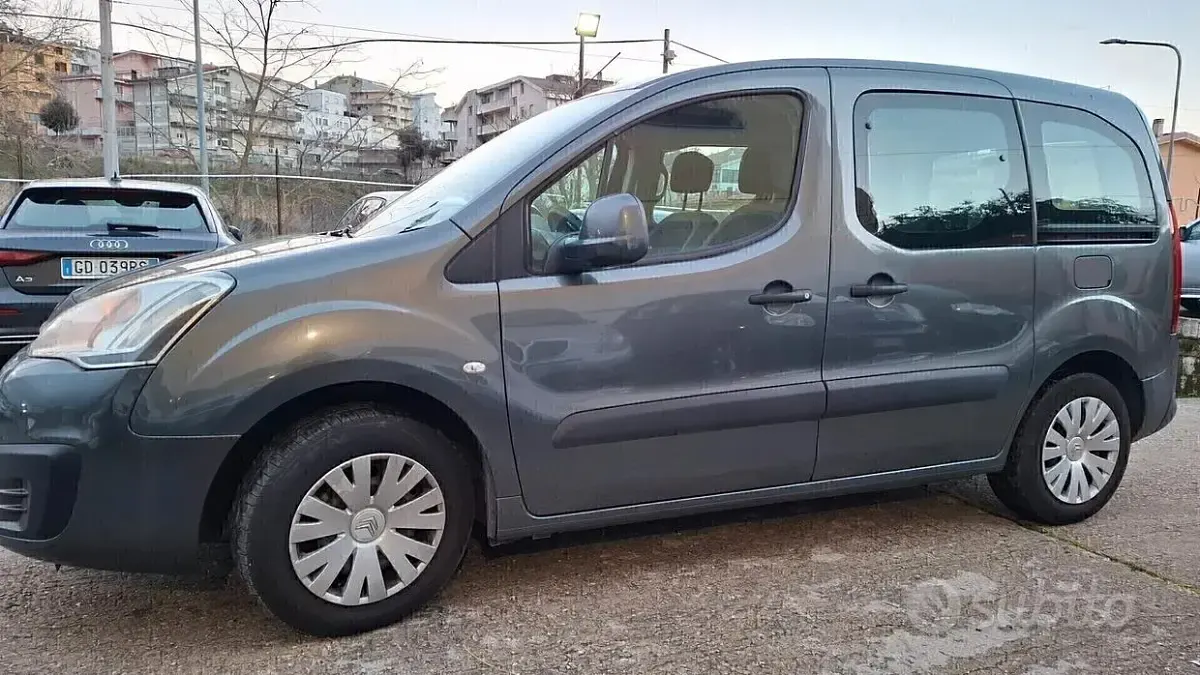 Usata Citroën e-Berlingo Feel 99 CV (72 kW) 2015 Grigio Monovolume