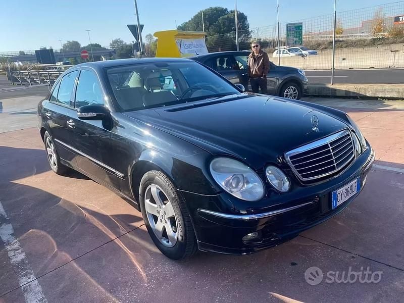 Begagnad Mercedes E280 Avantgarde 177 HK (130 kW) 2005 Svart Sedan
