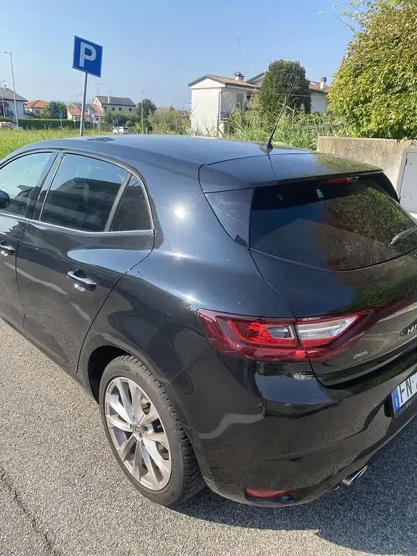 Usata Renault Mégane IV Intens 110 CV (80 kW) 2018 Berlina