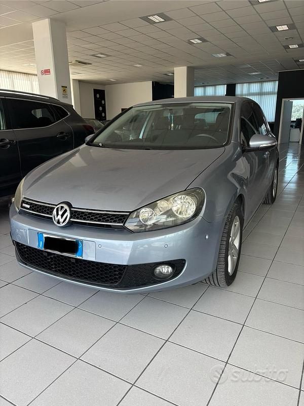 Usata VW Golf VI Highline 140 CV (102 kW) 2008 Blu Utilitaria