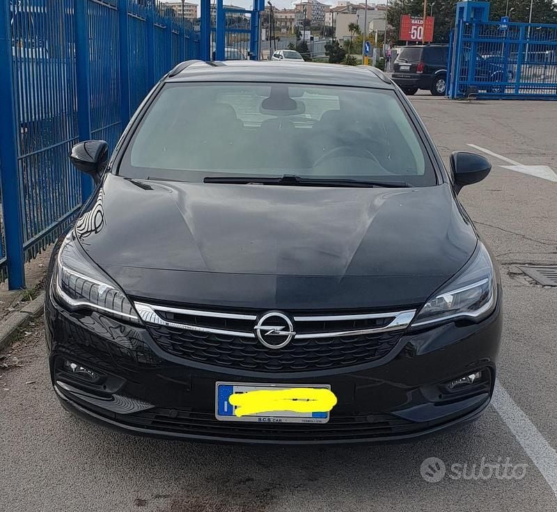 Nero Usata 2017 Opel Astra Sport Station wagon | 8500 € (Buon prezzo) - Immagine 1/4