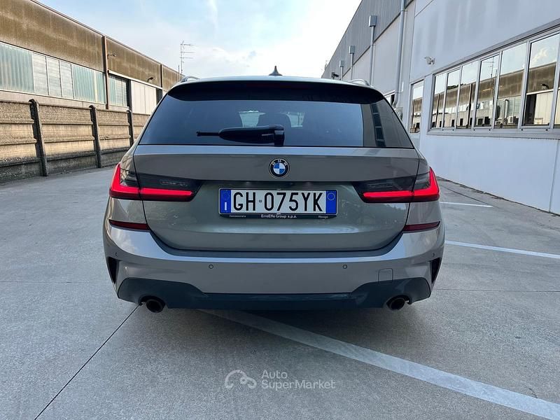 Usata BMW 318 150 CV (110 kW) 2022 Gray Station wagon
