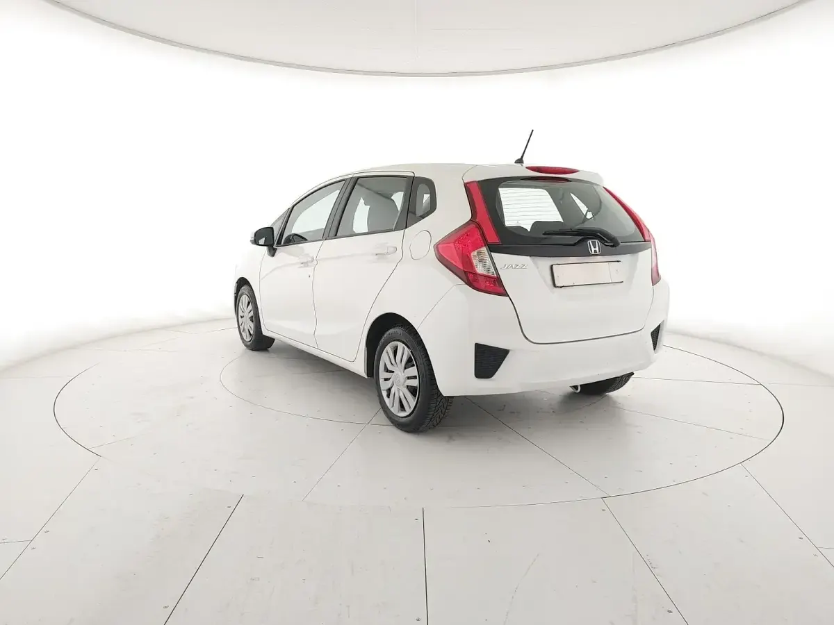 Usata Honda Jazz Trend 102 CV (75 kW) 2017 Bianco Utilitaria