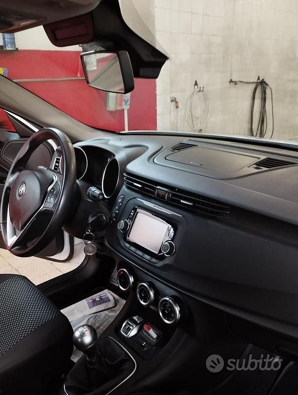 Usata Alfa Romeo Giulietta 2017 Bianco Berlina