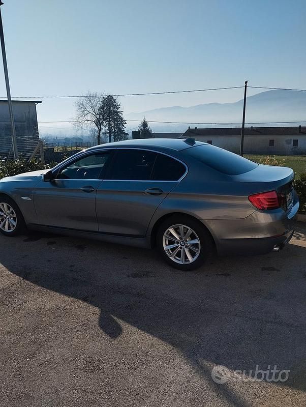 Usata BMW 520 2011 Grigio Berlina