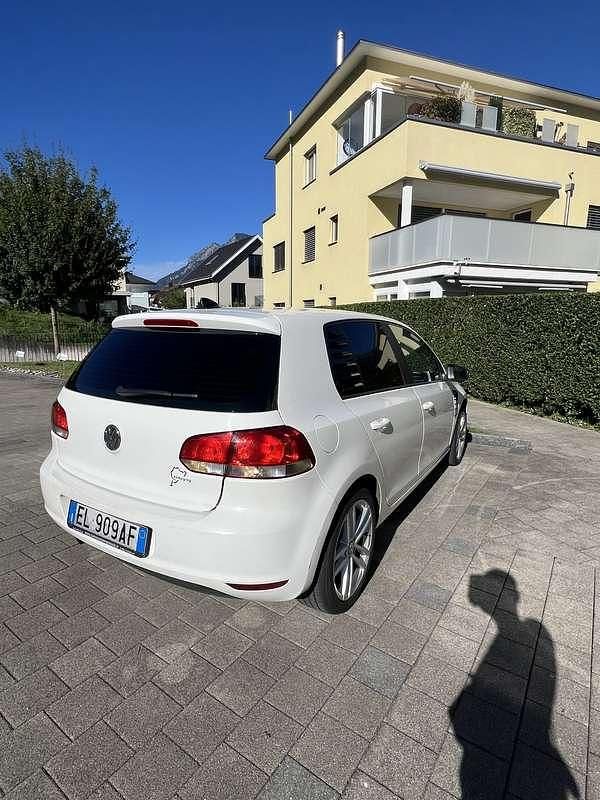 Usata VW Golf VII Highline 105 CV (77 kW) 2012 Berlina