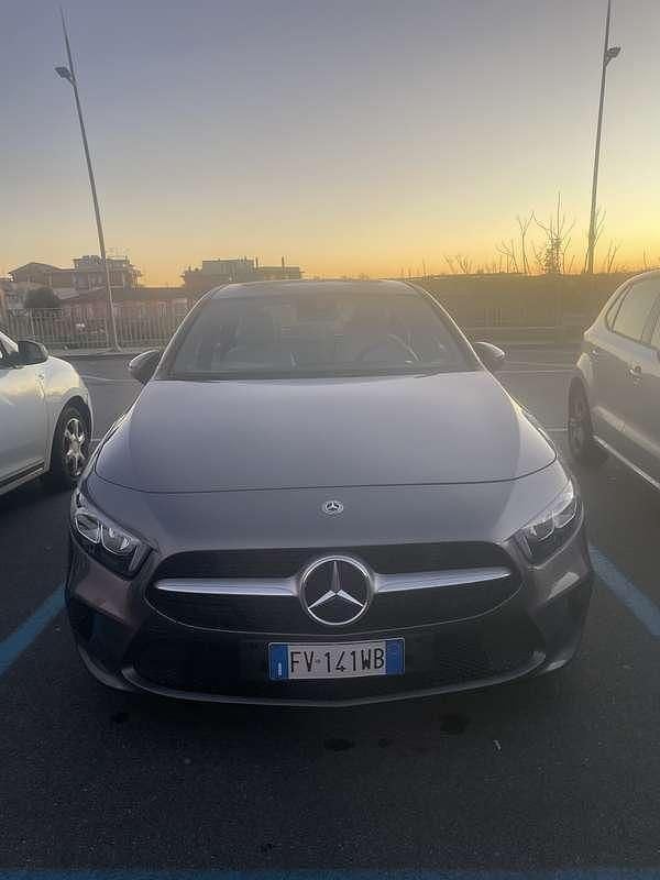 Usata 2019 Mercedes A180 Business Tre volumi | 16.800 € (Ottimo prezzo) - Immagine 1/4