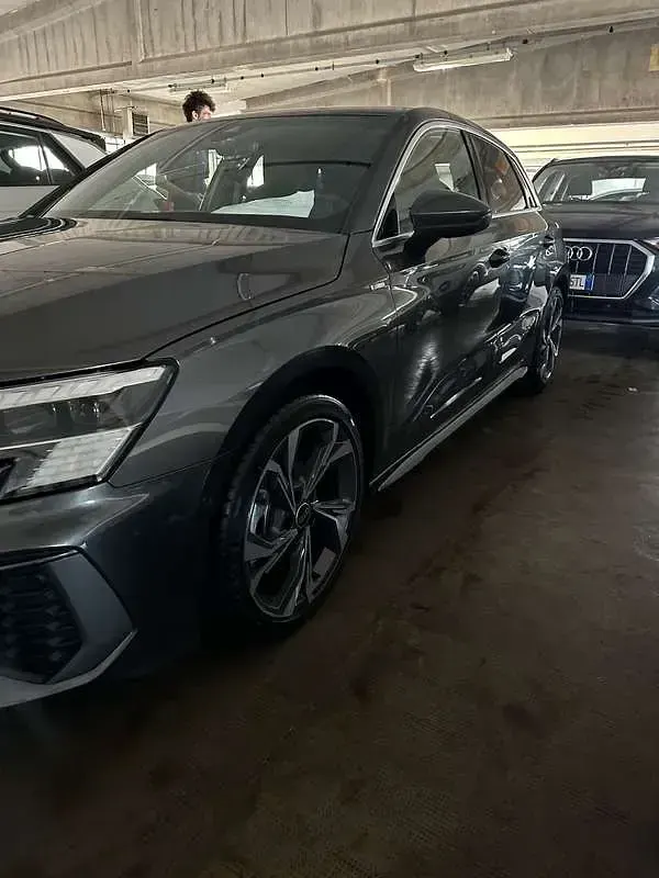 Usata Audi A3 S-Line 116 CV (85 kW) 2023 Grigio Berlina