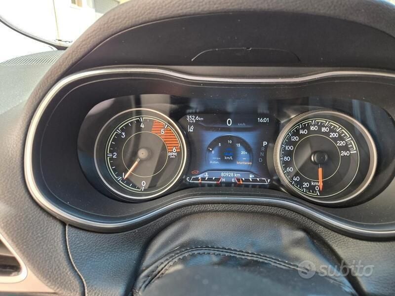 Usata Jeep Cherokee 195 CV (143 kW) 2019 Nero SUV